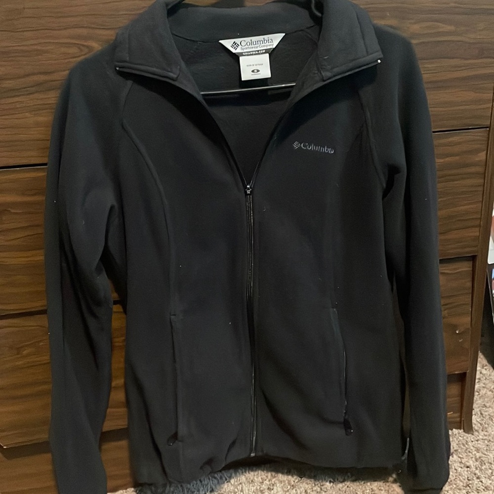 Black Columbia fleece zip up- zipper tag broken but zipper still works